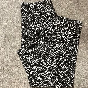 New Directions Black and White Patterned Pants Size 12